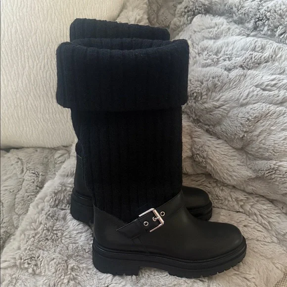 Gianvito Rossi Black Leather Knit Boots with Buckle - Picture 2 of 8